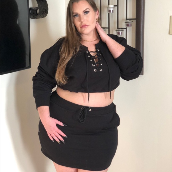 Black 2 piece crop top and skirt sweater set XL - Picture 5 of 8
